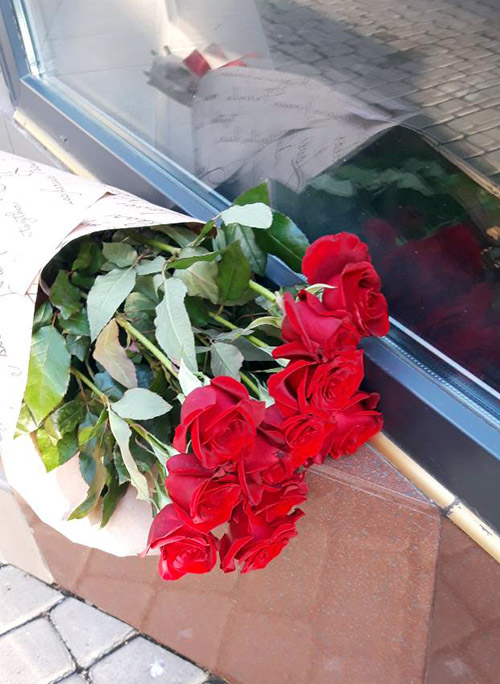 роза для дочери в Мариуполе фото
