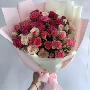 букет кустовых роз в Мариуполе фото