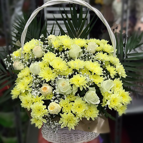 Фото товара Корзина "Жёлтые хризантемы и розы""